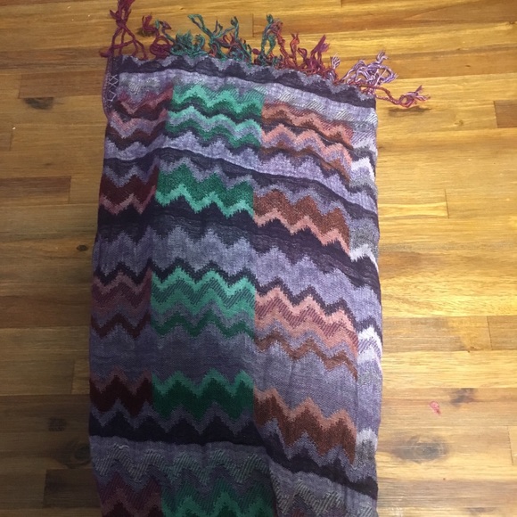 Women’s colorful scarf - Picture 7 of 8